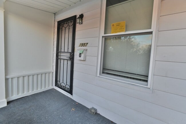 Building Photo - 3 Bedroom Single Family Home on Rudy Rd