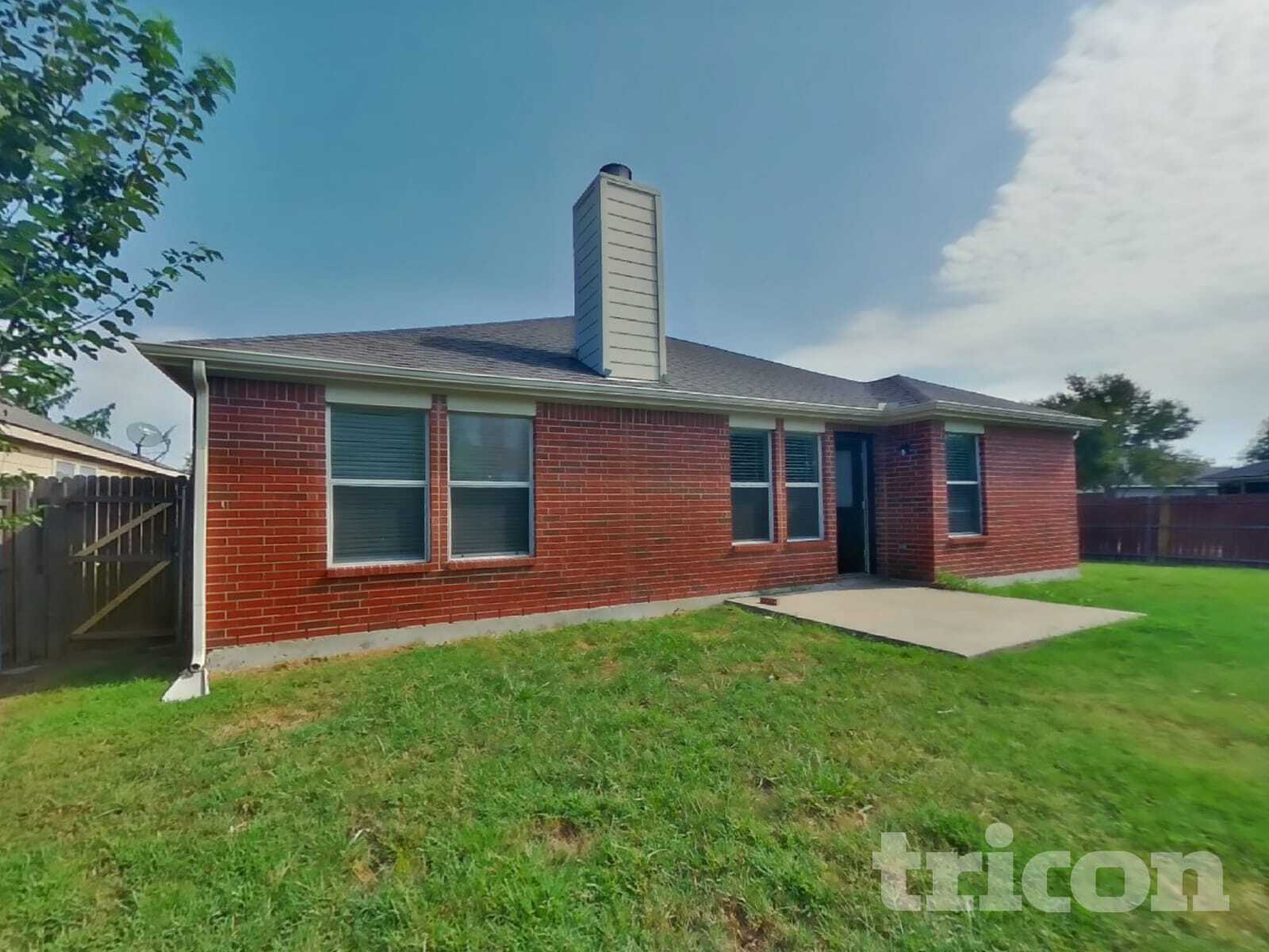 Building Photo - 2000 Natchez Dr