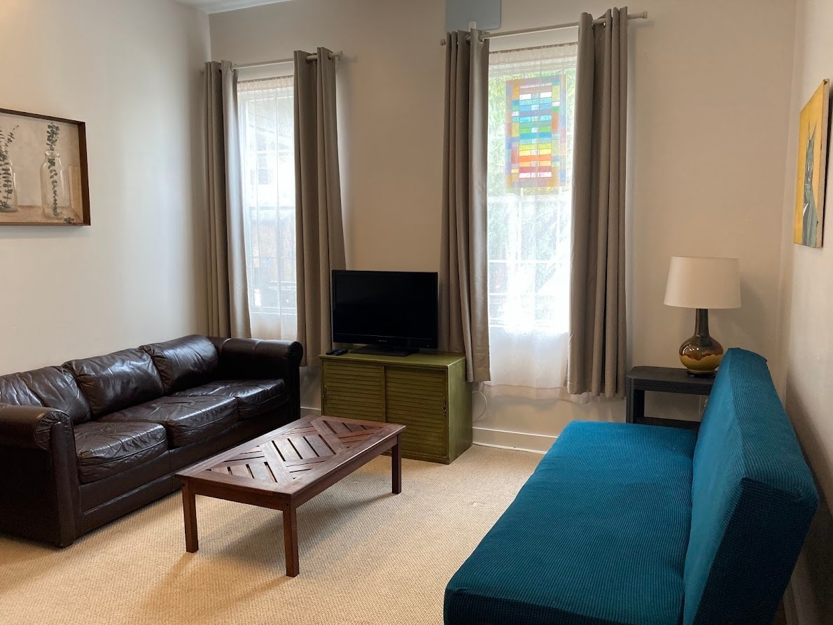 Building Photo - 1910 Donner St