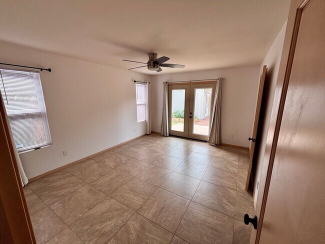 Building Photo - 50 Horse Canyon Dr