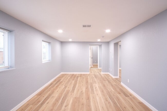 Building Photo - Perfect multi-family property! A 3-bed, 2-bath home for $2,400, plus a separate in-law studio ava...