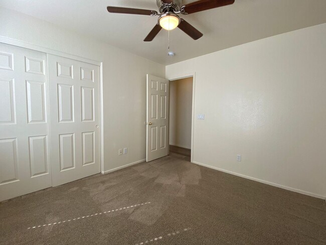 Building Photo - Chandler 3 Bedroom, 2 Bathroom - 1 Story Bright Home