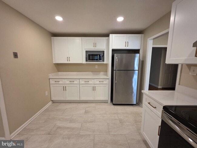 Building Photo - 2090 Jason Ct