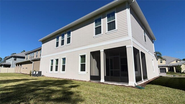 Building Photo - 14415 Crest Palm Ave