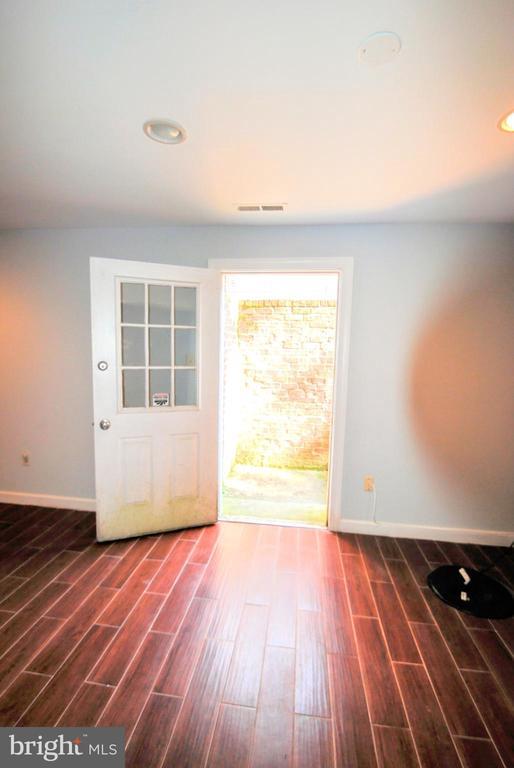 Building Photo - 1506 Chain Bridge Ct