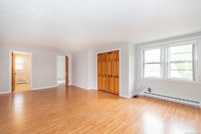 Building Photo - 34 N Maple St