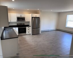 Building Photo - 47 Hogfat Hill Rd