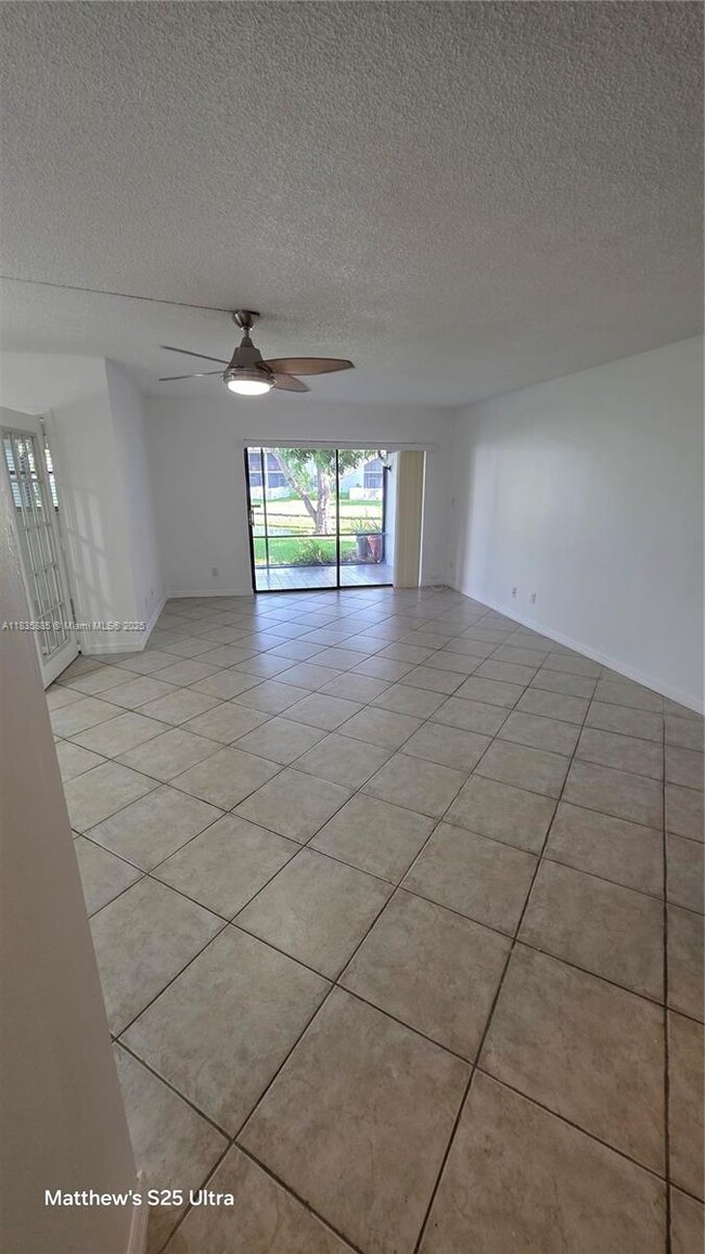 Building Photo - 6611 Racquet Club Dr