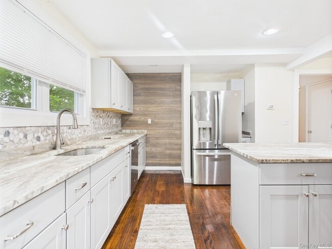 Building Photo - 2444 NY-52