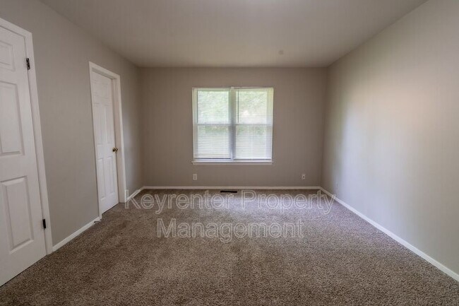 Building Photo - 6717 S Louisville Ave