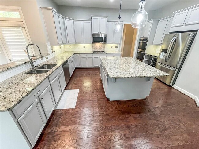 Building Photo - 4450 Wooded Oaks NW