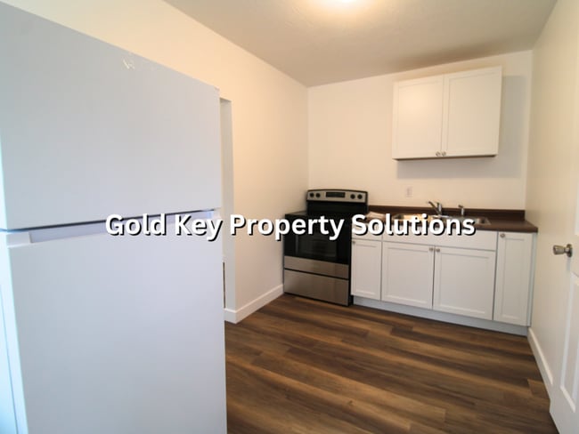 Building Photo - 4105 Main St