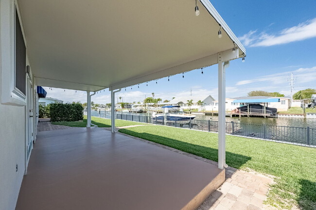 Building Photo - Gorgeous deep water canal front home