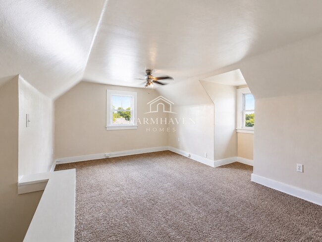 Building Photo - 1500 Beardsley St