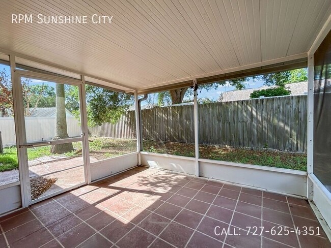 Building Photo - 9778 Fox Chapel Rd