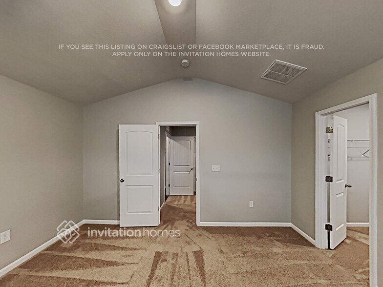 Building Photo - 595 Belcaro Dr