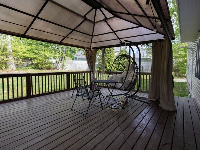 Building Photo - Stunning Shaker-Style 4-Bedroom Home in Chesterfield | Granite & Hardwoods!