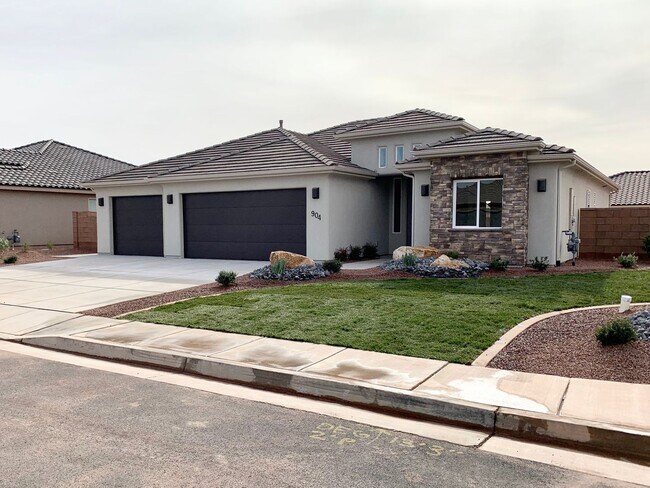 Primary Photo - Beautiful 3-BR Home in Washington Fields