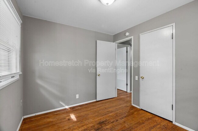 Building Photo - 2220 Argo Dr