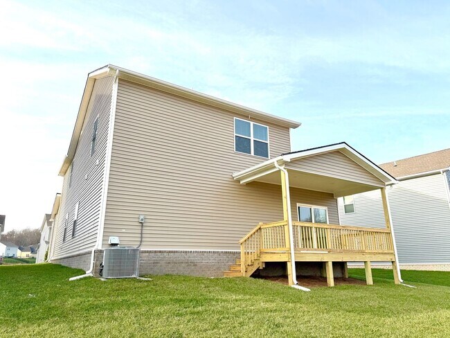 Building Photo - 1333 Gentry Dr