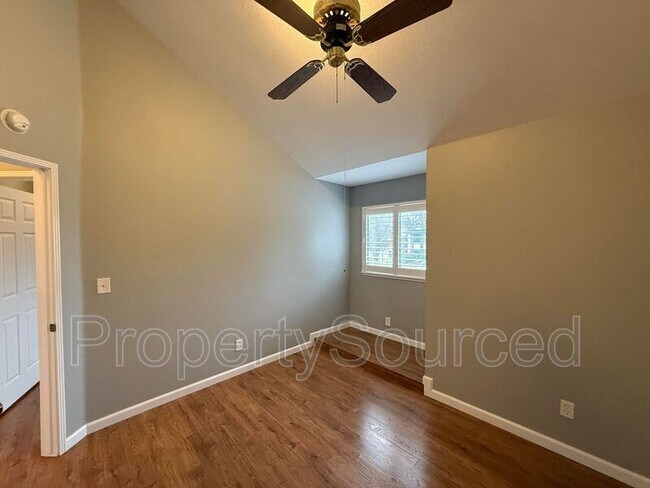 Building Photo - 428 Phoenix Ave