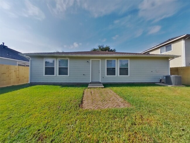 Building Photo - 2926 Umiak Dr