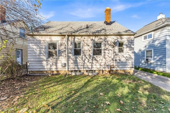 Building Photo - 12605 Hirst Ave