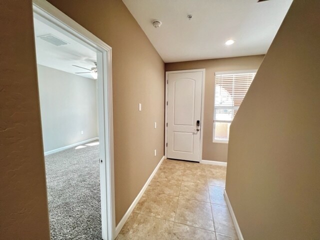 Building Photo - 1255 N Arizona Ave