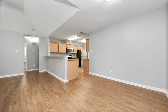 Building Photo - 1324 S Johnson St