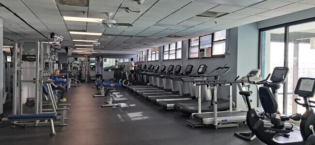 Building Photo - 7002 JFK Blvd E