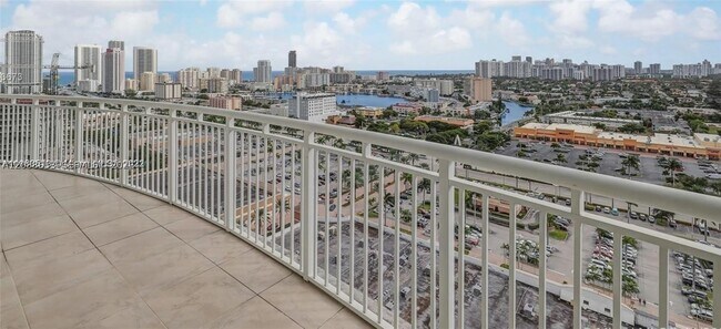 Building Photo - 1745 E Hallandale Beach Blvd