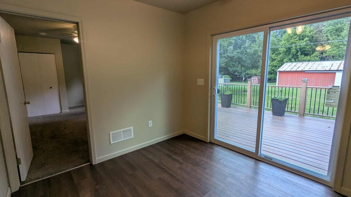Building Photo - 9298 Arbela Rd