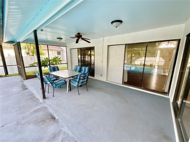 Building Photo - 1349 Hillside Dr