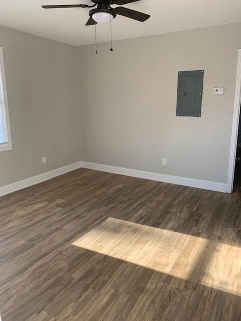 Building Photo - "Charming 1-Bedroom Duplex at 401 Deck St,...