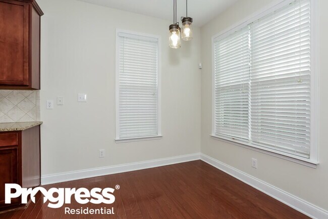 Building Photo - 10430 Carver Falls Rd