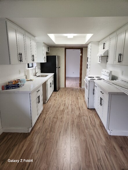 Building Photo - 237 176th St E