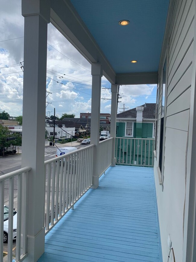 Building Photo - 2512 Valence St