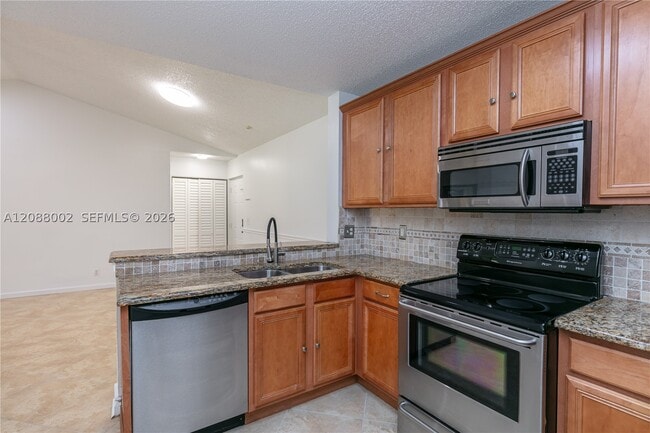 Building Photo - 5741 Riverside Dr