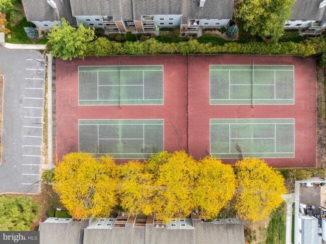 Building Photo - 607 Ravens Crest Dr