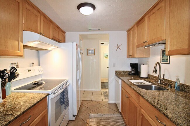 Building Photo - Waterfront Living at Bermuda Bay – Fully F...