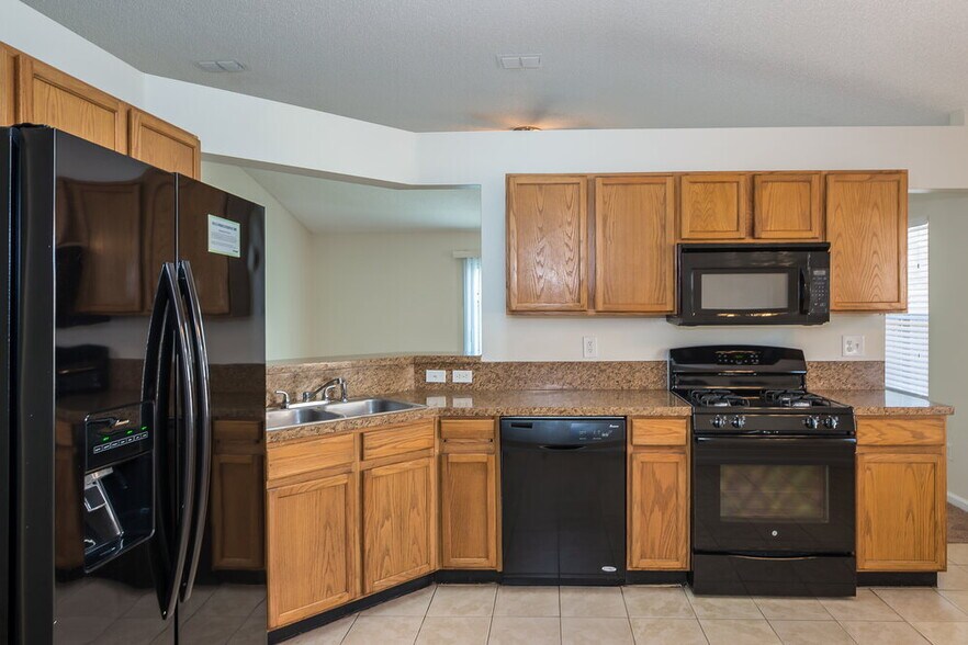 Building Photo - 3388 Volley Dr