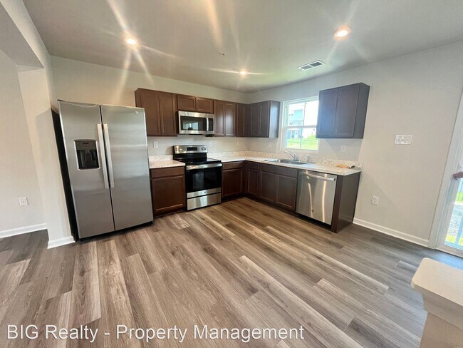 Building Photo - 3 br, 2 bath House - 104 Van Fleet Circle