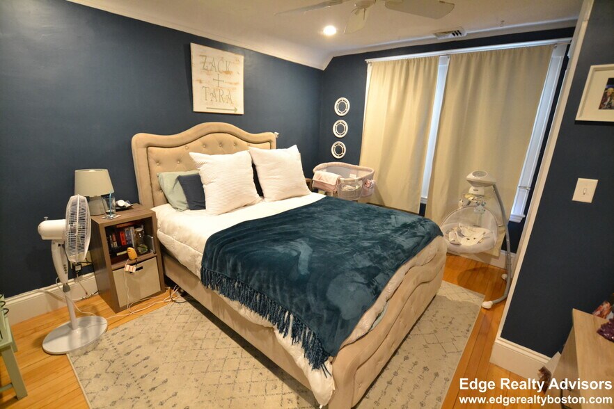 Building Photo - 9 Mapleton St