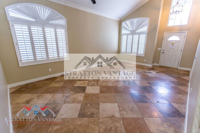 Building Photo - 7420 W Los Gatos Dr