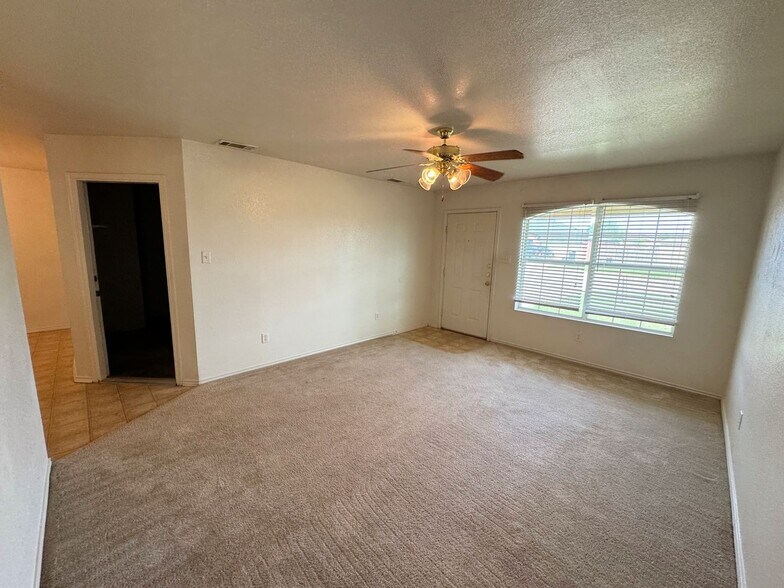 Building Photo - 5102 Lauren Lea Dr