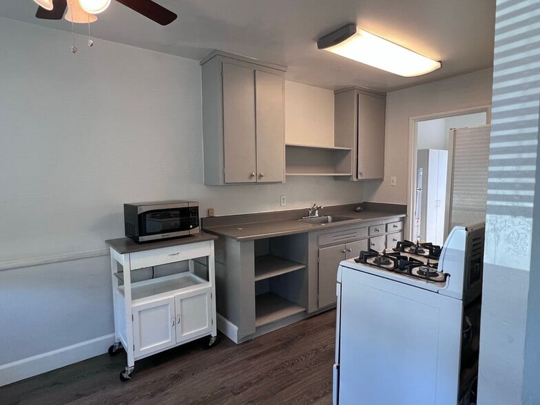 Building Photo - 187 Old Bernal Ave