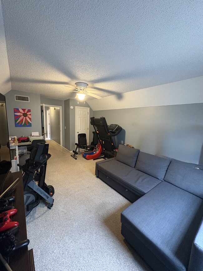 Building Photo - 106 Porter Way