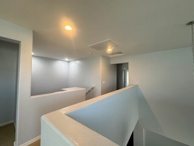 Building Photo - COMING SOON! LYONS GATE 5 BDRM + LOFT W CO...