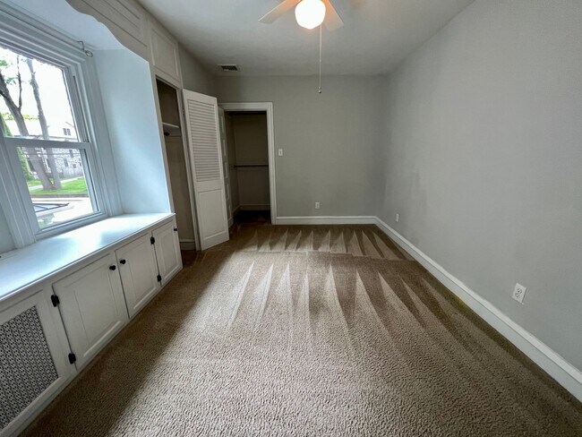 Building Photo - Gorgeous 3-Bedroom Home in Narberth! Avail...