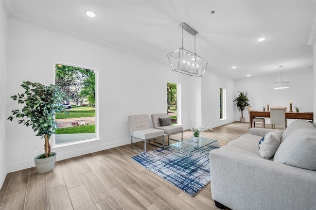 Building Photo - 11314 Williamsburg Dr